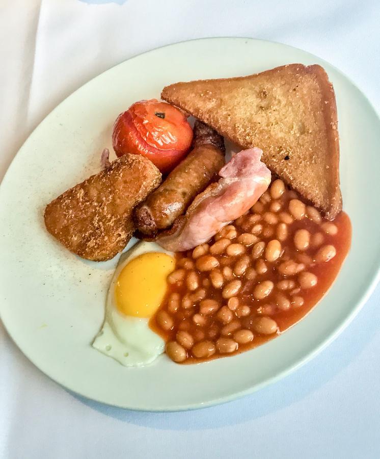 Glen Usk Hotel ลานดินดรอดเวลส์ ภายนอก รูปภาพ