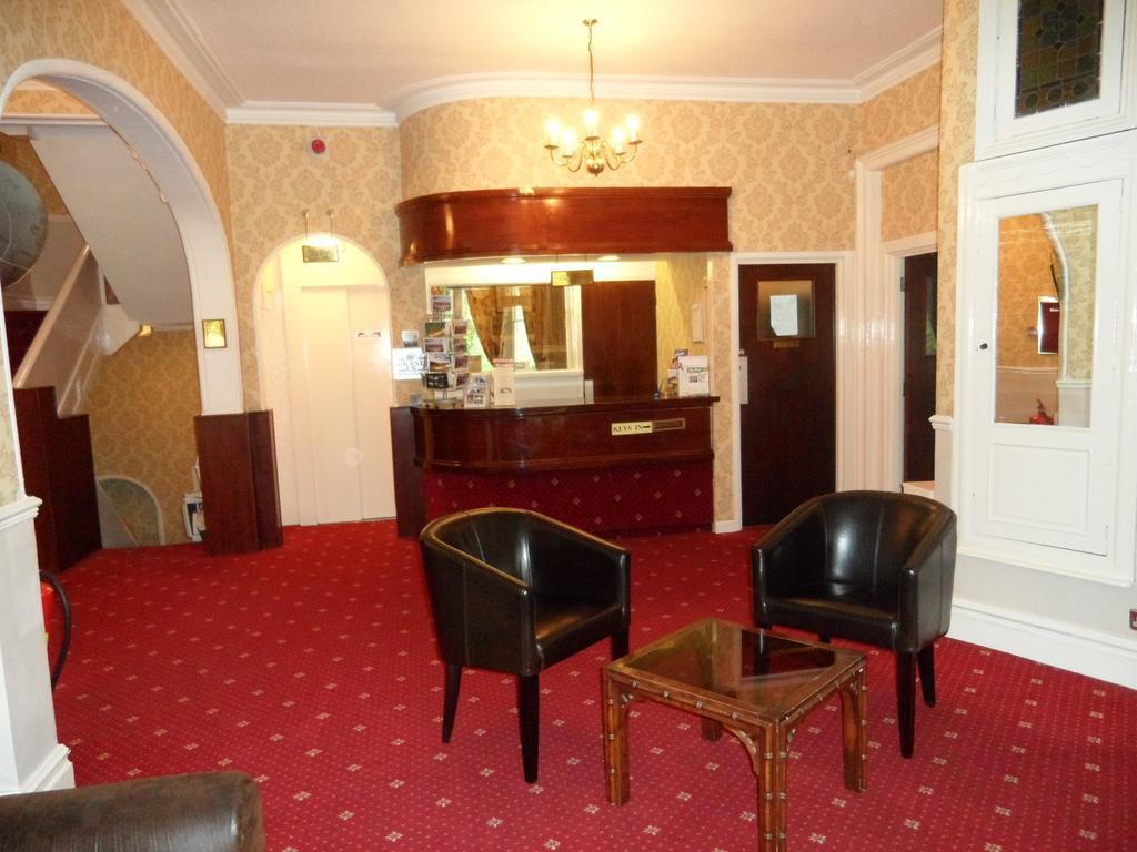 Glen Usk Hotel ลานดินดรอดเวลส์ ภายนอก รูปภาพ
