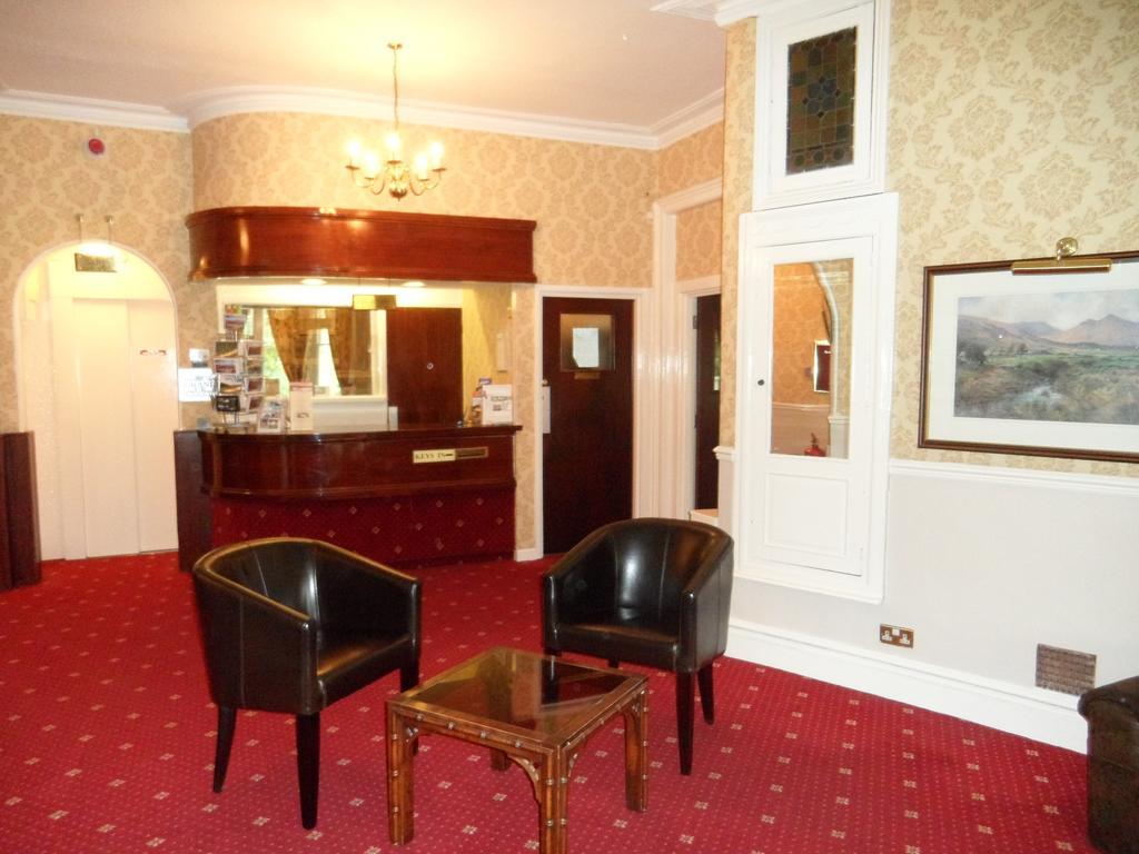 Glen Usk Hotel ลานดินดรอดเวลส์ ภายนอก รูปภาพ