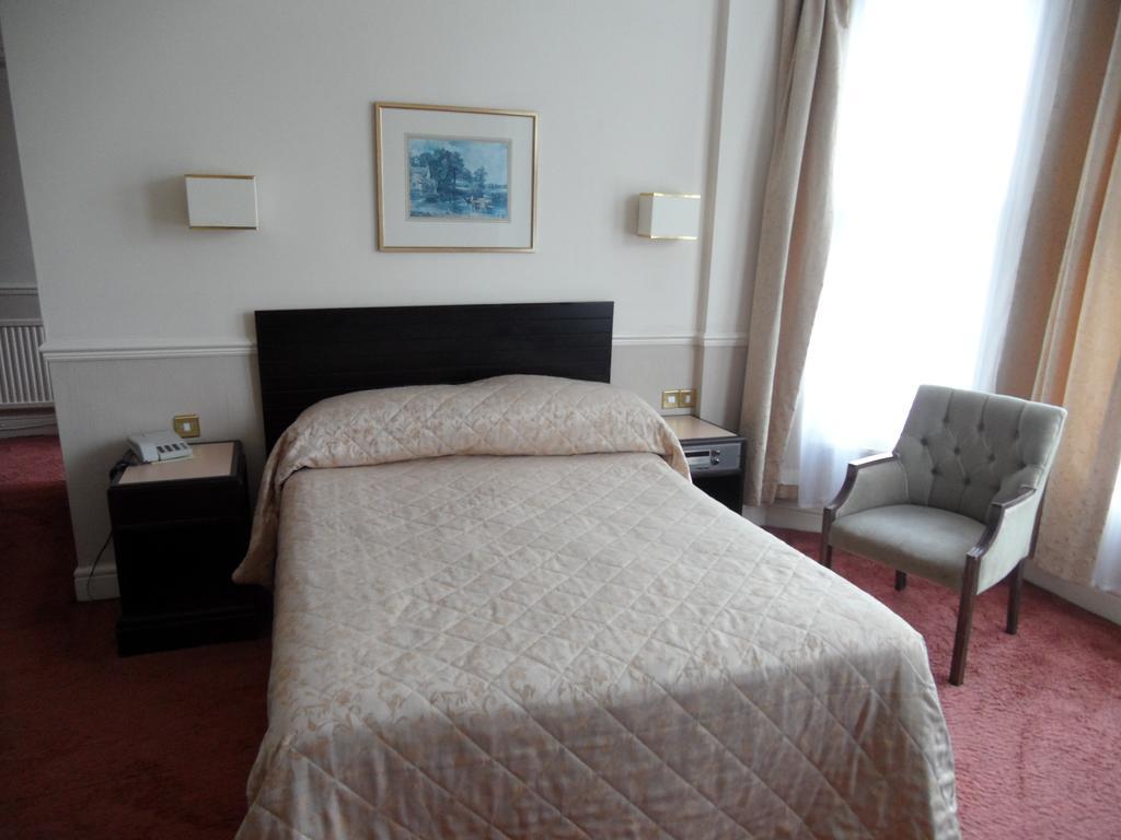 Glen Usk Hotel ลานดินดรอดเวลส์ ภายนอก รูปภาพ