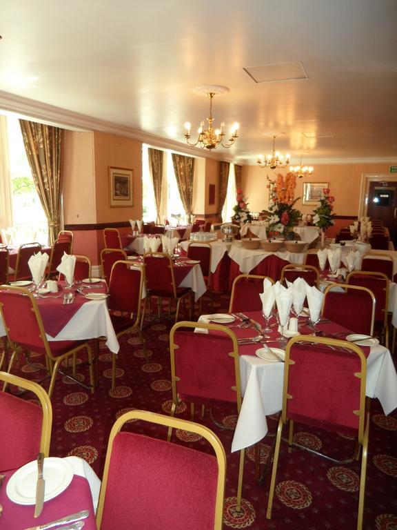 Glen Usk Hotel ลานดินดรอดเวลส์ ภายนอก รูปภาพ