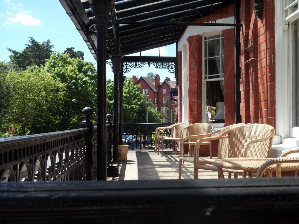 Glen Usk Hotel ลานดินดรอดเวลส์ ภายนอก รูปภาพ