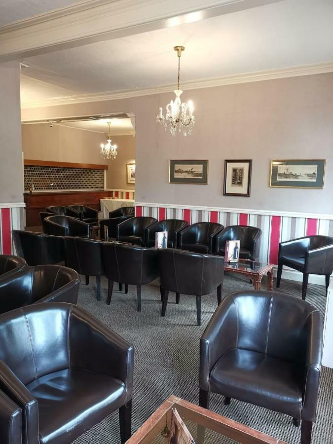 Glen Usk Hotel ลานดินดรอดเวลส์ ภายนอก รูปภาพ